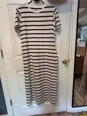 Black and White Striped Short-Sleeve Maxi Dress